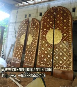 Pintu Masjid Ukiran Motif Nabawi
