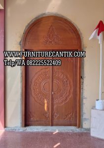 Pintu Utama Masjid Ukiran Jepara